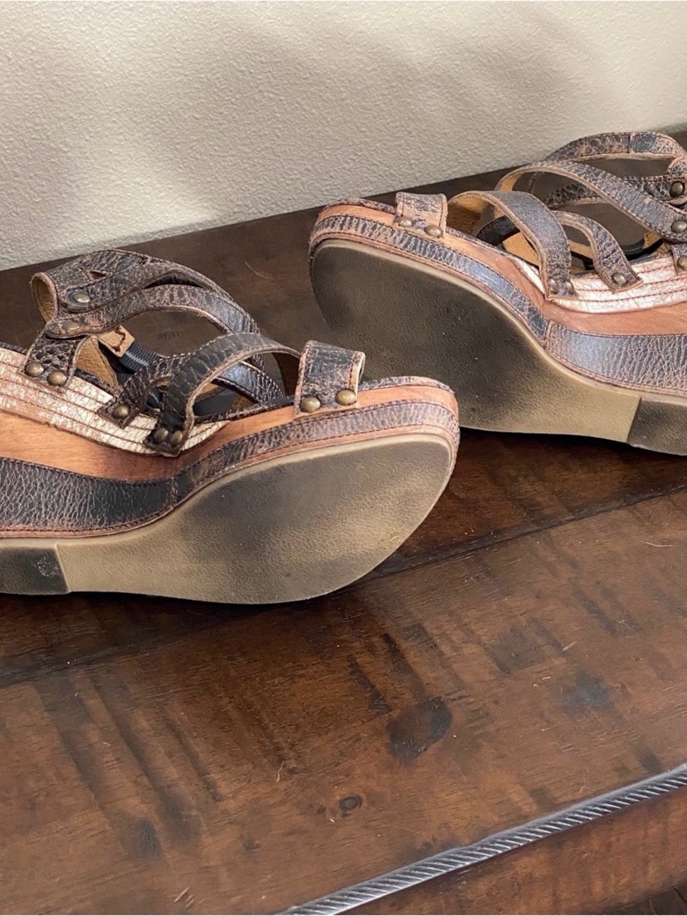 Bed Stu Juliana Distressed Leather Wedges - Picture 5 of 6